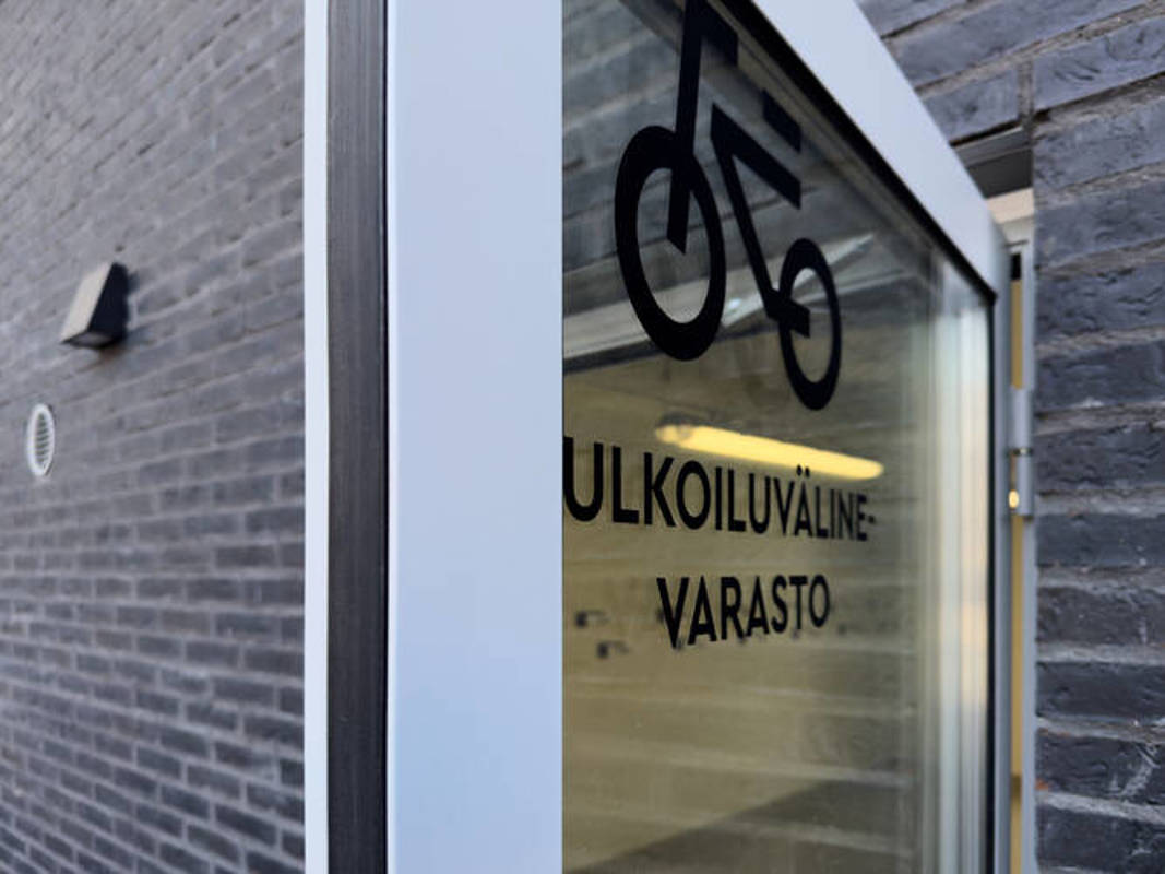 Valokuva Kruunurvuorenrannan Kajon ulkoiluvälinevarasto