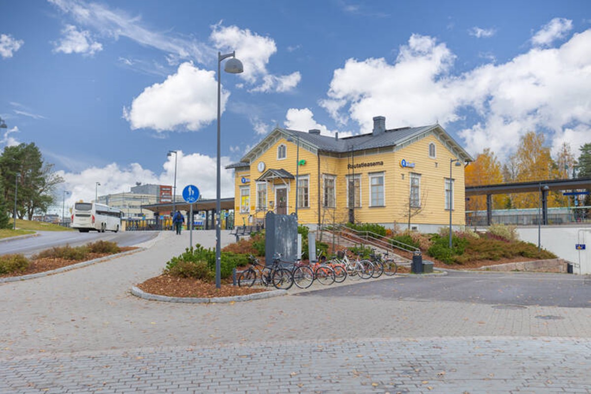 Valokuvanäkymä Järvenpään rautatieasemasta