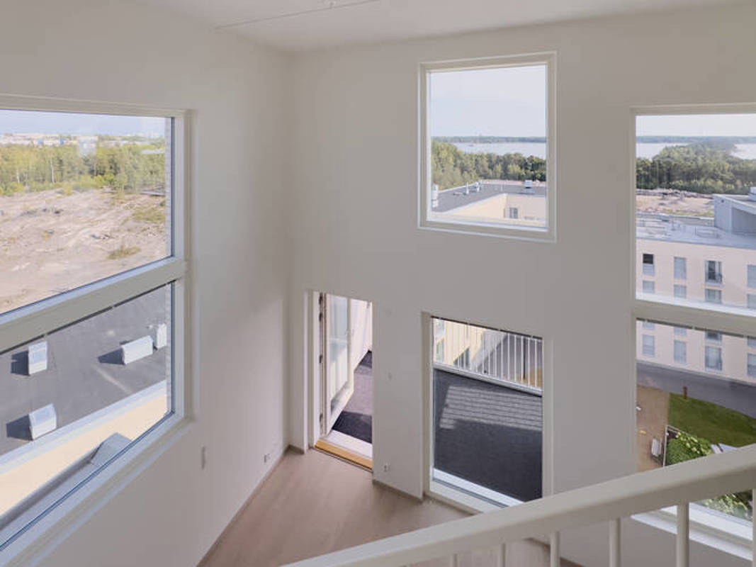 Valokuvanäkymä Kruunuvuorenrannan Kajon asunnon D35 näkymä yläkerrasta