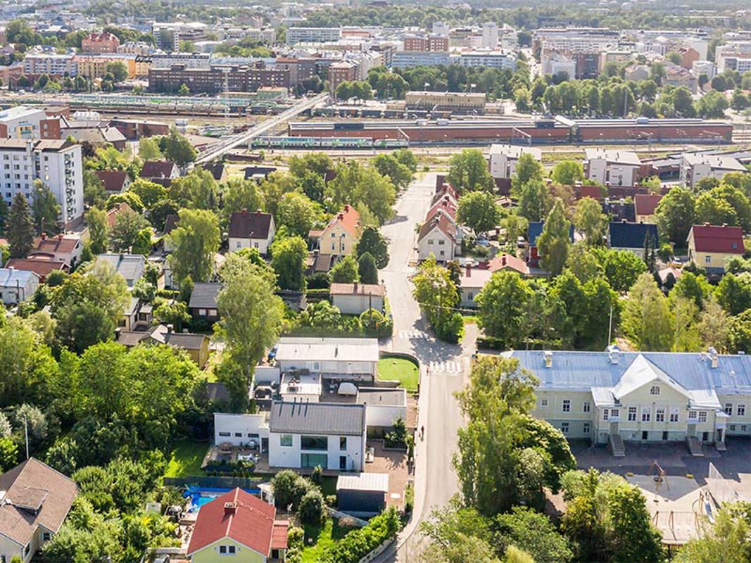 Ilmakuva Turun Kähäristä rautatieaseman suuntaan.