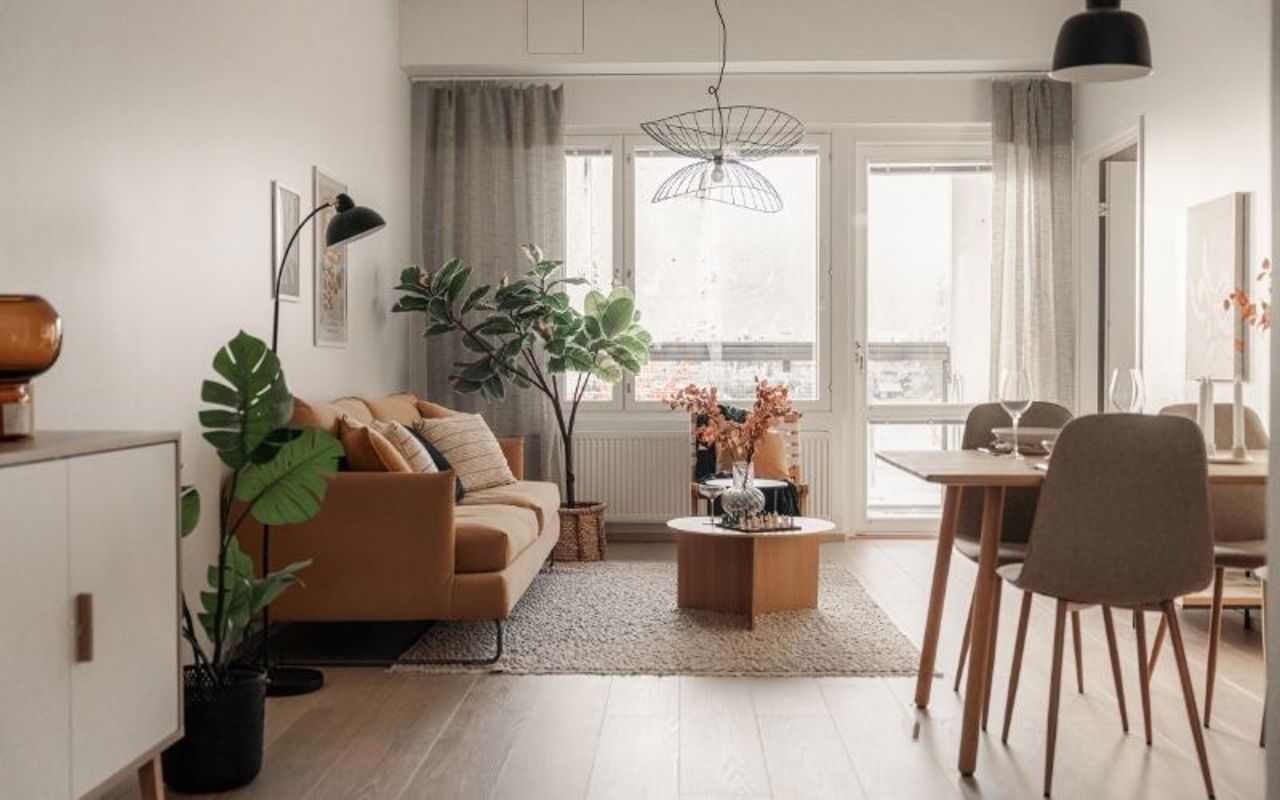 Valokuvanäkymä Lahden Vahva-Jussin Taimen esittelyasunto A1:sen olohuoneesta